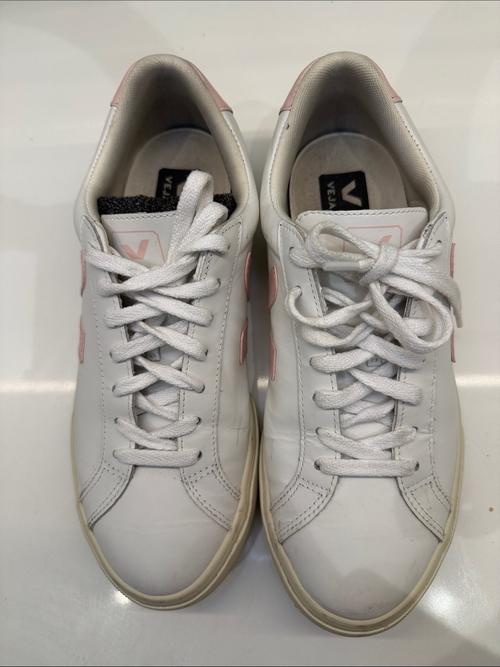 VEJA Campo White Pink Leather Sneakers Size 40 / US 9